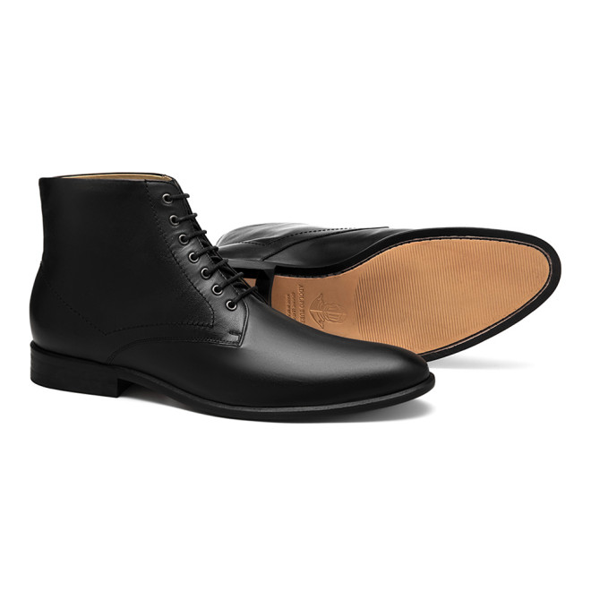 Bota Social Carmona Preta