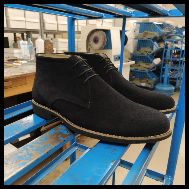 Bota Masculina Sevilla Camurça Preta