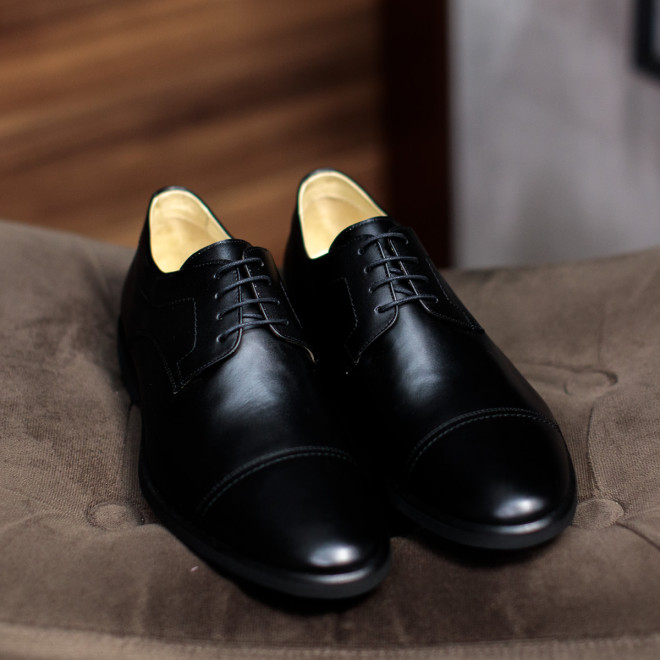 Sapato Social Derby Irun Preto - Sola Borracha